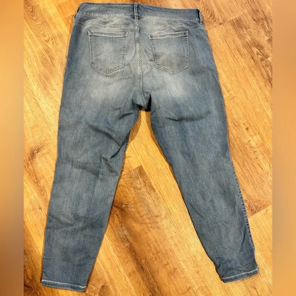 Torrid Skinny Premium High Rise Jegging Jeans - Medium Wash - Size 20 - Picture 2 of 5
